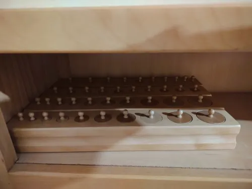 Jouets Montessori en bois