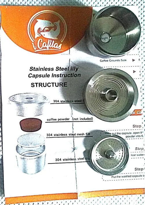 Machine pour café moulu avec capsule métallique rechargeable.