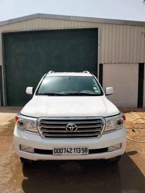 Toyota land cuiser 2013 land cuiser v8