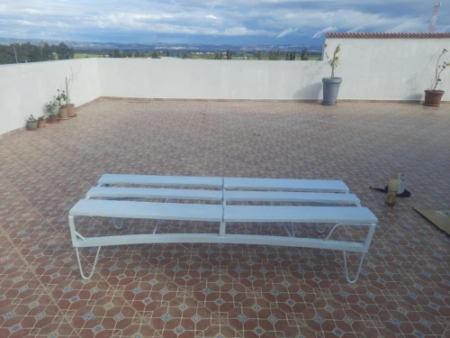 SOMMIER,  chaises , vêtement, chaussures