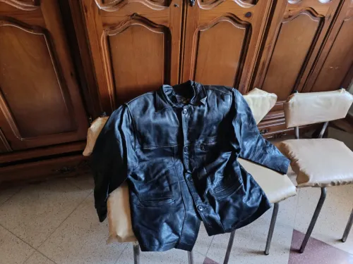 SOMMIER,  chaises , vêtement, chaussures