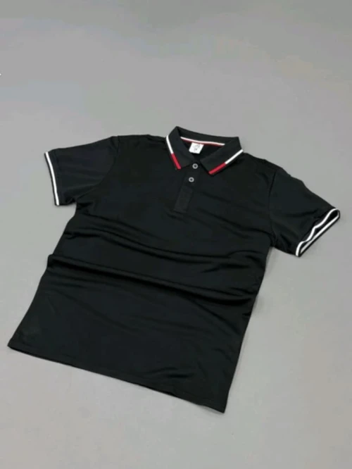 T-shirt polo