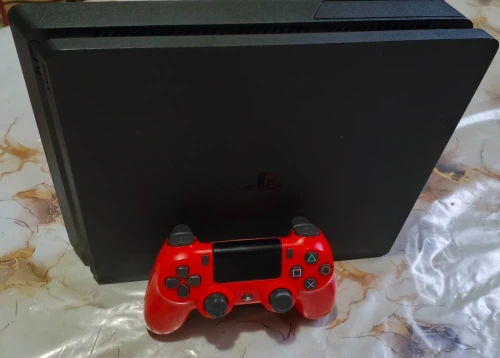 Ps4 Slim  online version 13.5  de 1TB +قابل للتفاوض
