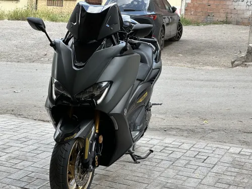 Yamaha Tmax 560 