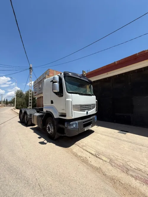 Renault premuim lander 440 dxi 6*4 2013