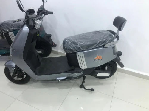 Kimi Kimi 10 2025