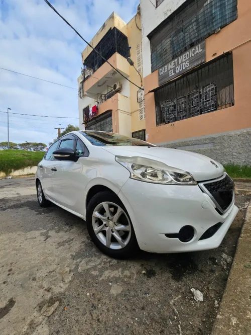 Peugeot 208 2015 208