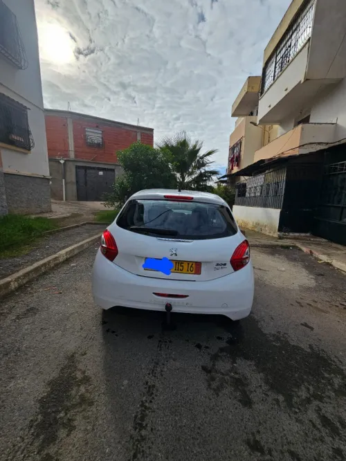 Peugeot 208 2015 208
