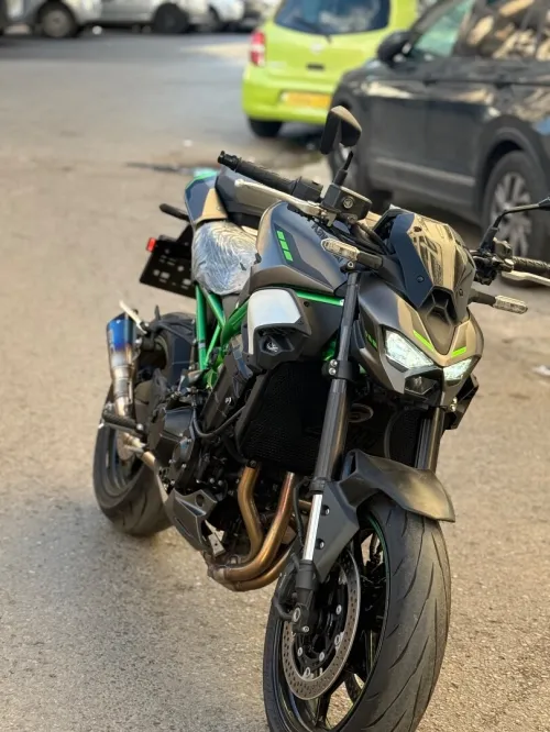 Kawazki Z900 2025