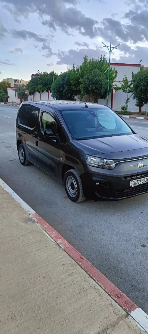 Fiat Doblo 2023 Italie