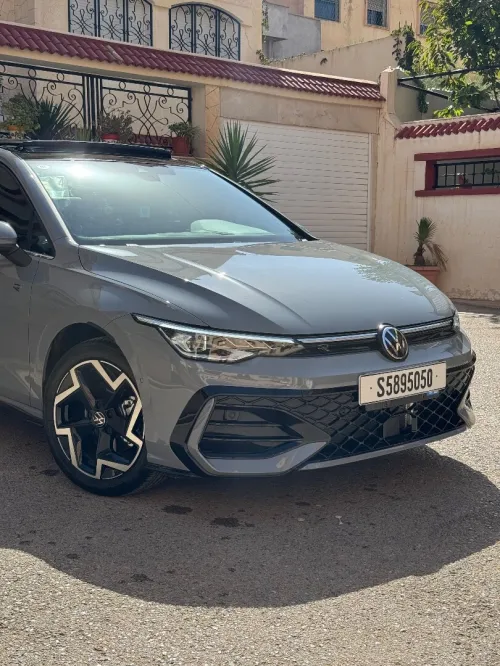 Volkswagen Golf 8 2025 R-Line
