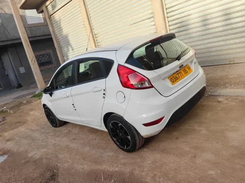 Ford Fiesta 2015 Trend