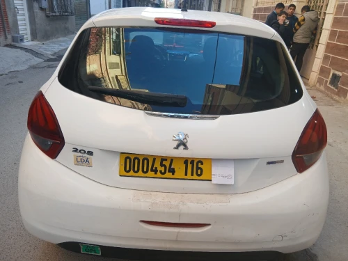 Peugeot 208 2016 Access Facelift