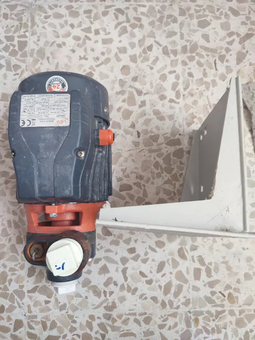 Pompe a eau LEO APM37