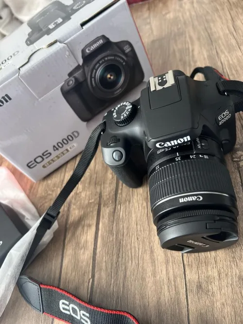 Canon EOS 4000D  Neuf à vendre !