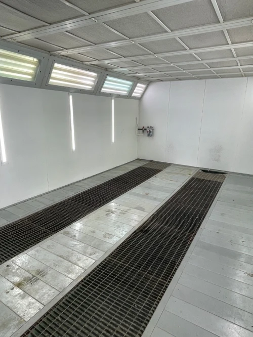 Cabine de peinture (Four)