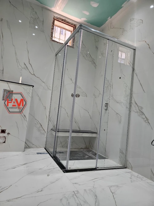 Cabine de douche sur mesure