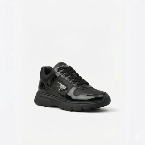 Prada Noir Édition Premium  Style Raffiné