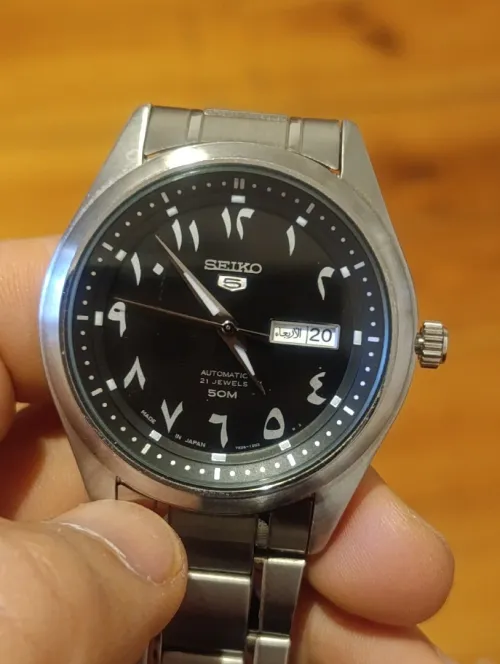 Montre automatique Seiko 5, édition spéciale arabic dial 