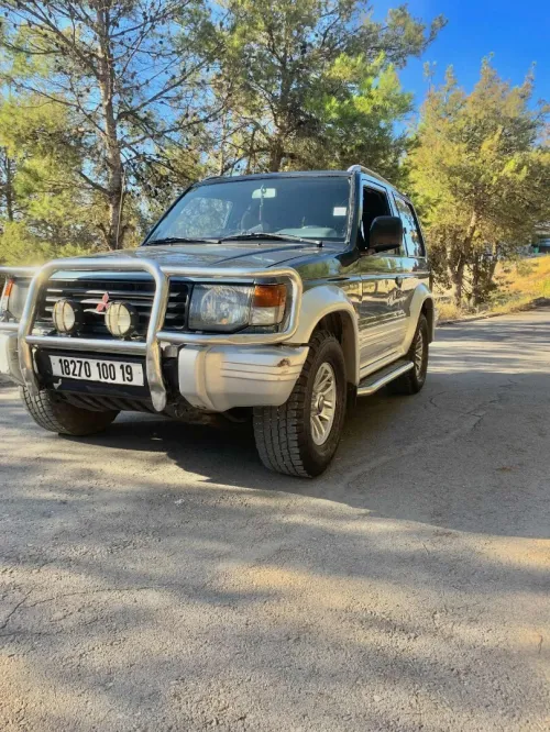 Mitsubishi Pajero Court 2000 Pajero Court