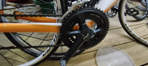 Vélo carbone Shimano 105
