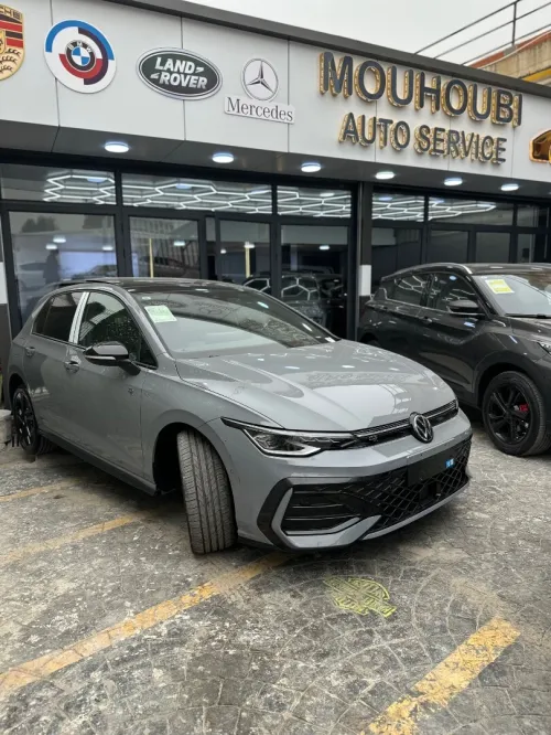 Volkswagen Golf 8 2025 R-Line