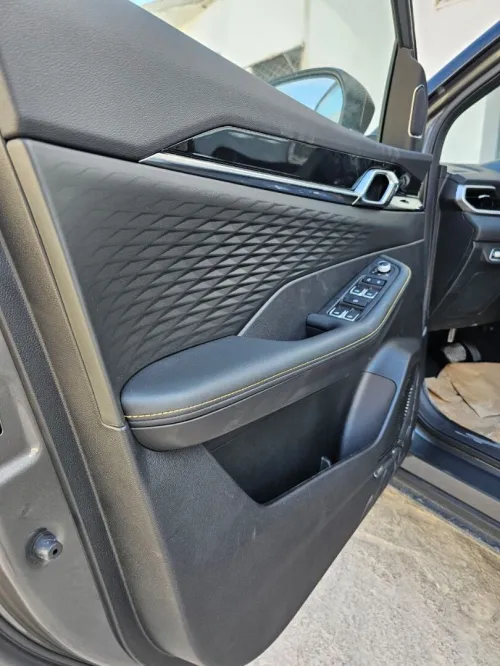 Geely Coolray 2025 