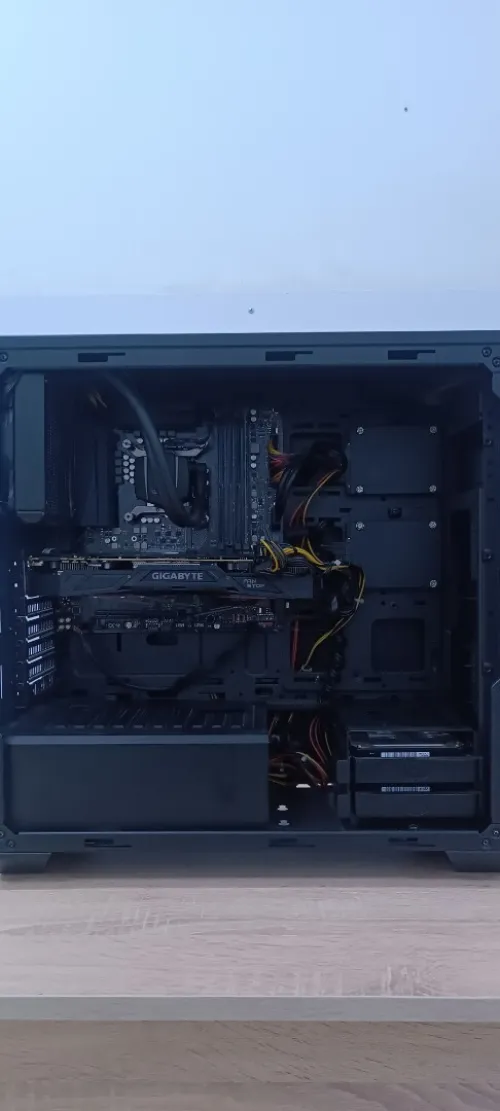 Pc gaming i510600kf 1070 ti