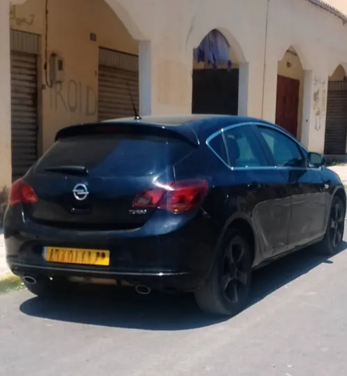 Opel Astra 2011 SPORT