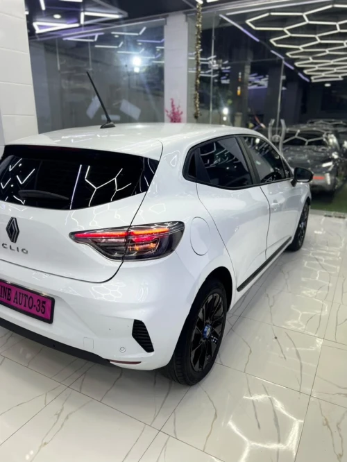 Renault Clio 5  2024 Evolution