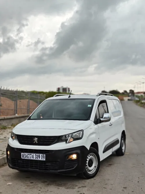 Peugeot Partner 2019 K9
