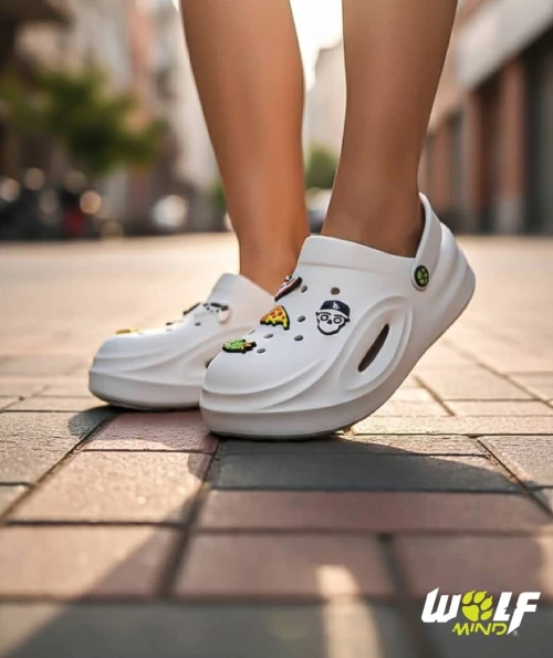 crocs-Clogs confortables et tendance  Livraison possible