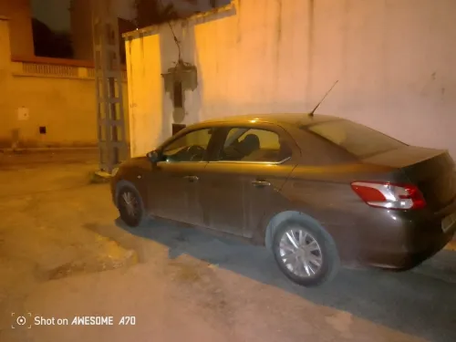 Peugeot 301 2013 Allure