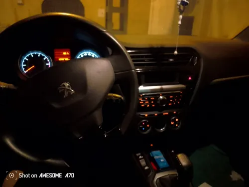 Peugeot 301 2013 Allure