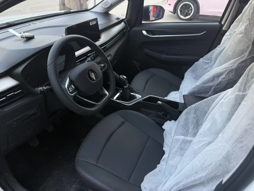 Geely GX3 PRO  2025 Livan