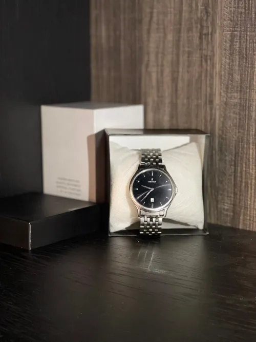 Montre Festina en excellent état