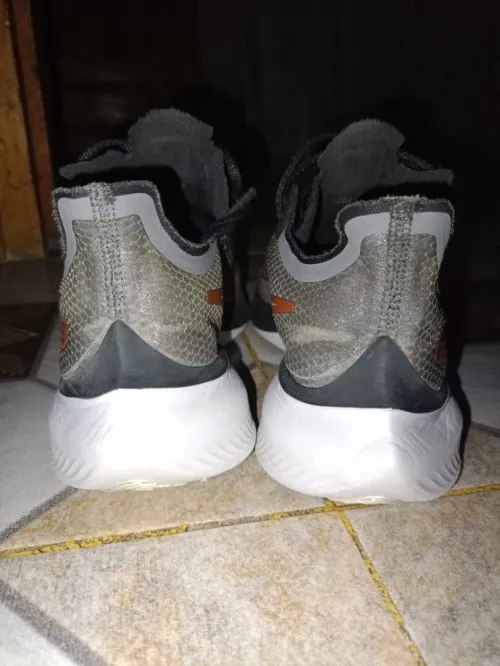 Nike Zoom Gravity Original 42