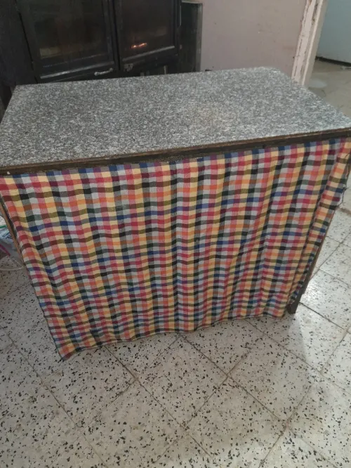table de travaille avec etagere pour pitzario