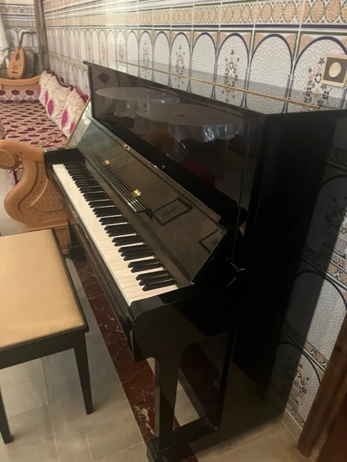 À vendre Yamaha U1A  Piano haut de gamme (Made in Japan)