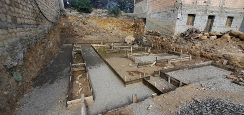 Ingénieur génie civil : études structures, calcul béton armé, plans et suivi de chantier.