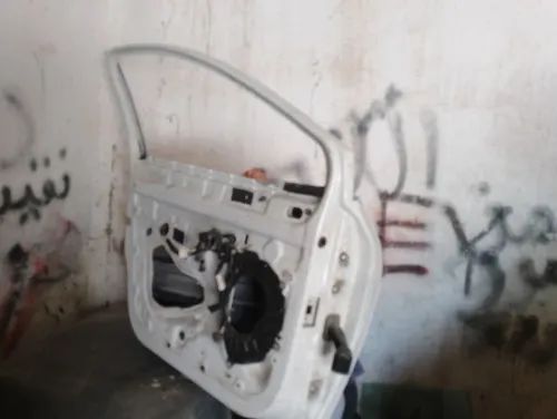 Porte Avent Clio 4 
