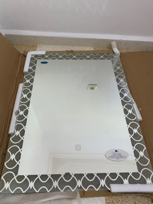 Miroir de salle de bain مرآة الحمام