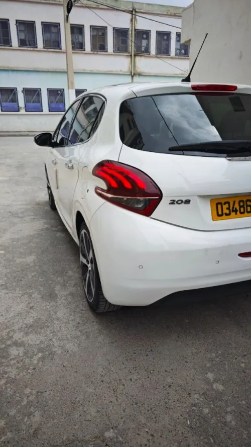 Peugeot 208 2019 Allure Facelift