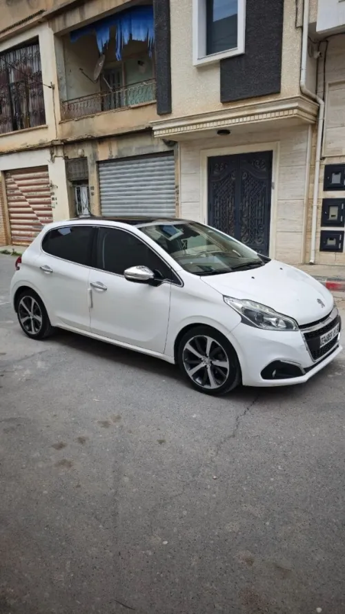 Peugeot 208 2019 Allure Facelift