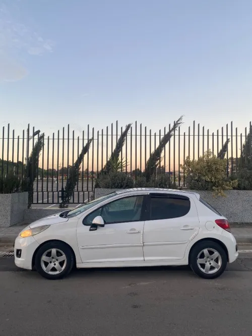 Peugeot 207 2012 