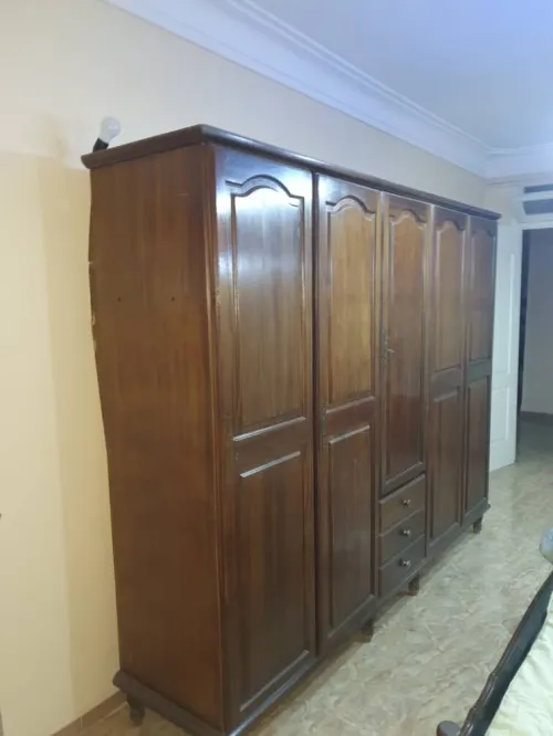 Armoire d'une chambre à coucher en Hêtre