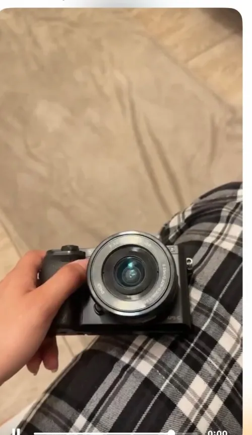Sony Alpha (série A6000) + Objectif 16-50mm OSS