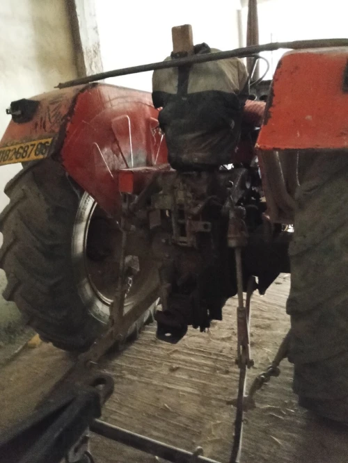 Tracteur agricole et remorque 