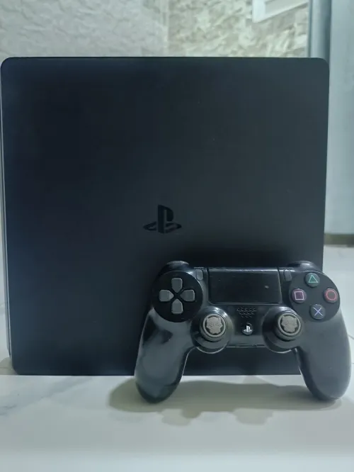 Ps4 slim online+FC25+FC24