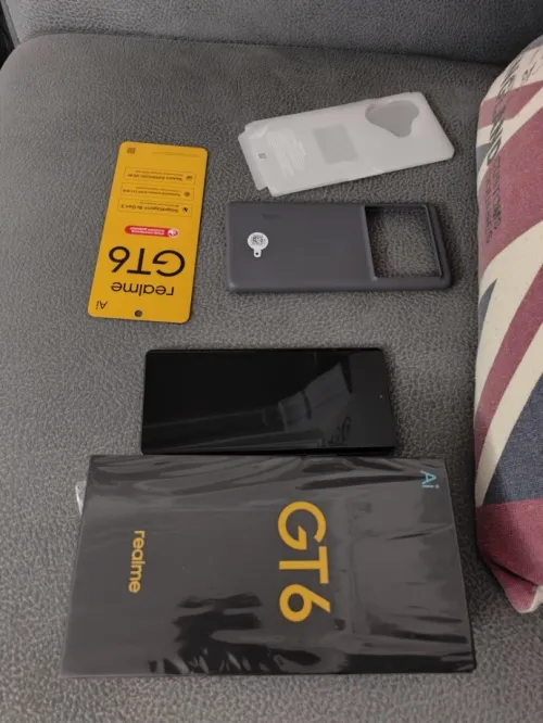 Realme Gt6